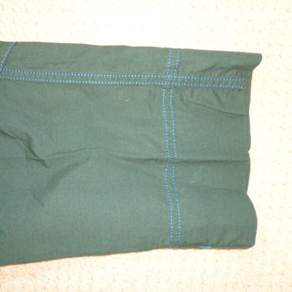 Title nine Boulder Knicker Ripstop Capris 4 Forest Zip/Double Snap Closure - Picture 7 of 12